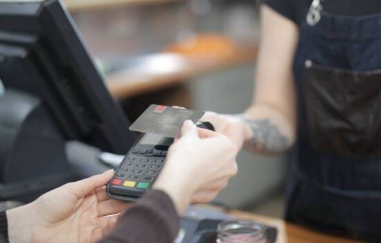 Jak wygląda CV sprzedawcy? Zobacz co zawiera CV dla sprzedawcy