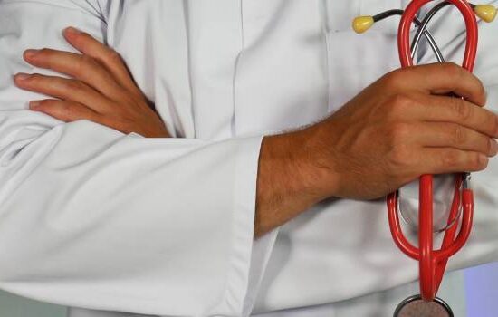 Jak napisać CV lekarza?