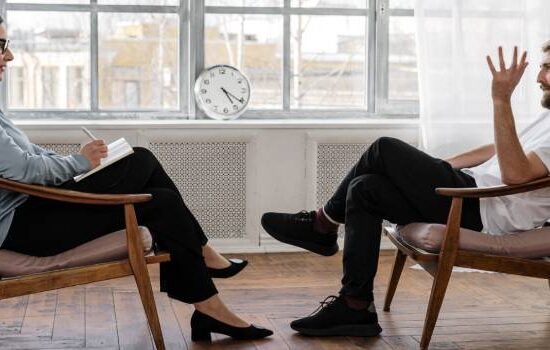 CV psycholog – Jak stworzyć list motywacyjny i profesjonalne CV psychologa?
