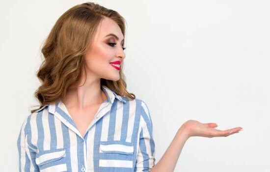 Czym zajmuje się hostessa? Jak stworzyć CV hostessy?
