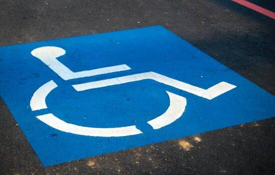 Praca dla niepełnosprawnych – Jak wygląda praca dla osób z orzeczeniem o niepełnosprawności? 