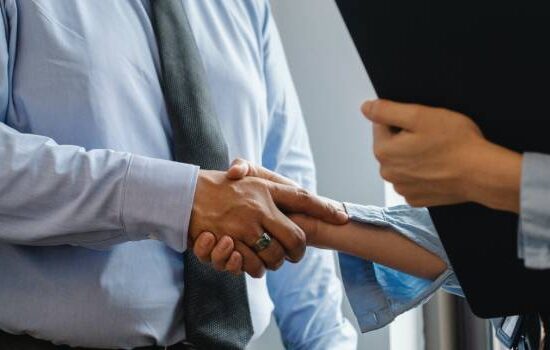 Prokurent – kim jest i jakie ma uprawnienia?