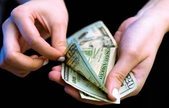 Ekwiwalent za urlop 2025 – jak wyliczyć ekwiwalent za urlop 2025?