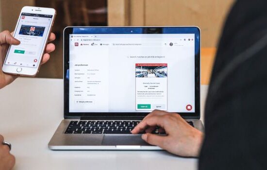 Oferta pracy – jak napisać ogłoszenie o pracę? Jak wygląda wzór ogłoszenia o pracę?