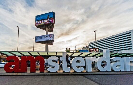 Praca Holandia – ile zarabia się w Holandii? Jakie formalności trzeba wypełnić?