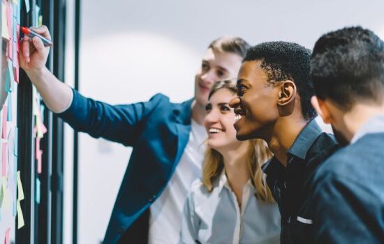 Zakres obowiązków pracownika – co to? [wzór zakresu obowiązków]