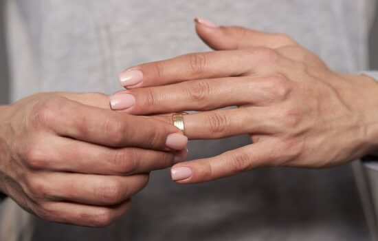 Czy podawać stan cywilny w CV?