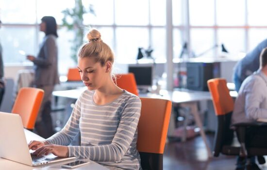 Coworking co to? Jak funkcjonują biura coworkingowe?