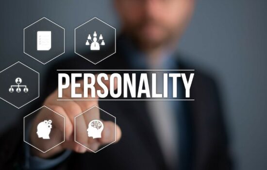 Jakie są typy osobowości wg Junga i Hipokratesa? [+ kolory osobowości i test MBTI]